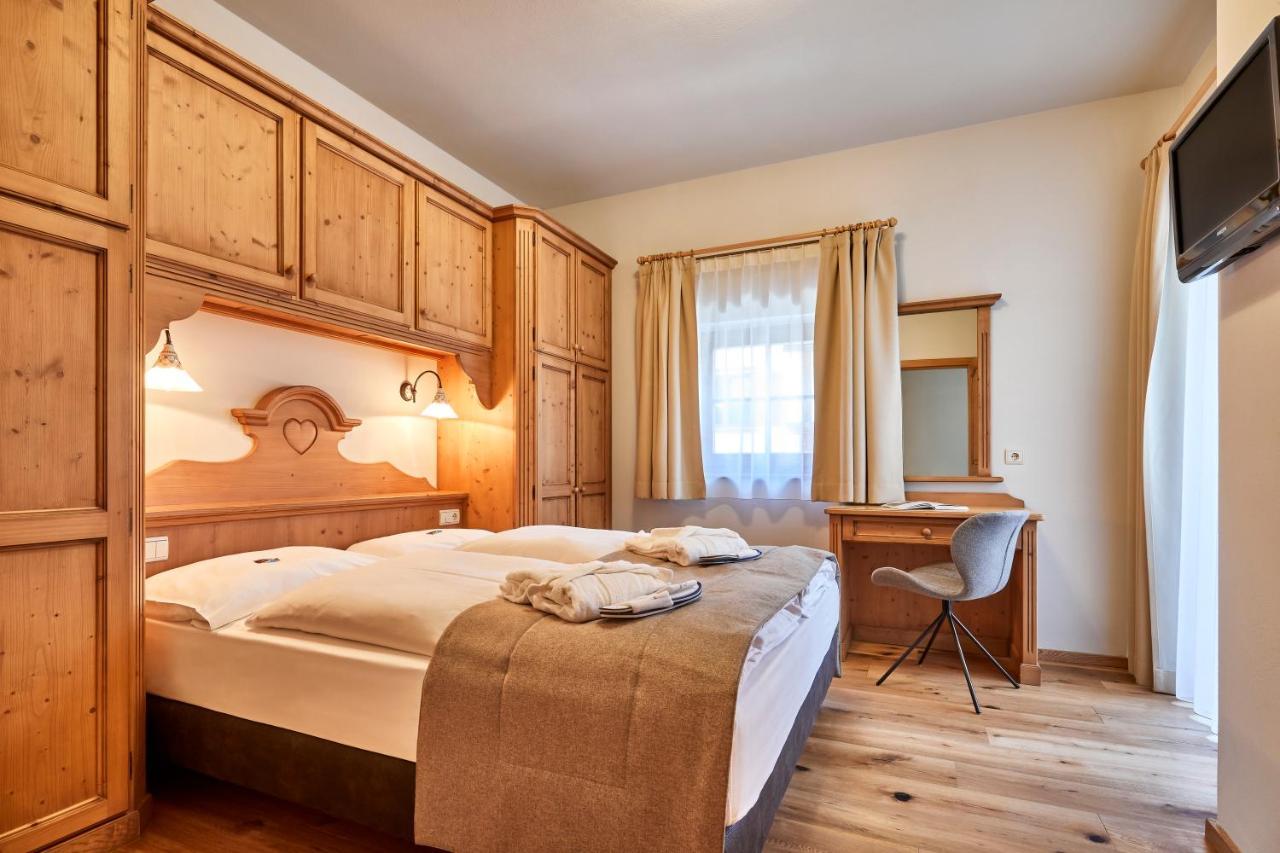 Hotel Marmolada 코르바라 인 바디아 외부 사진