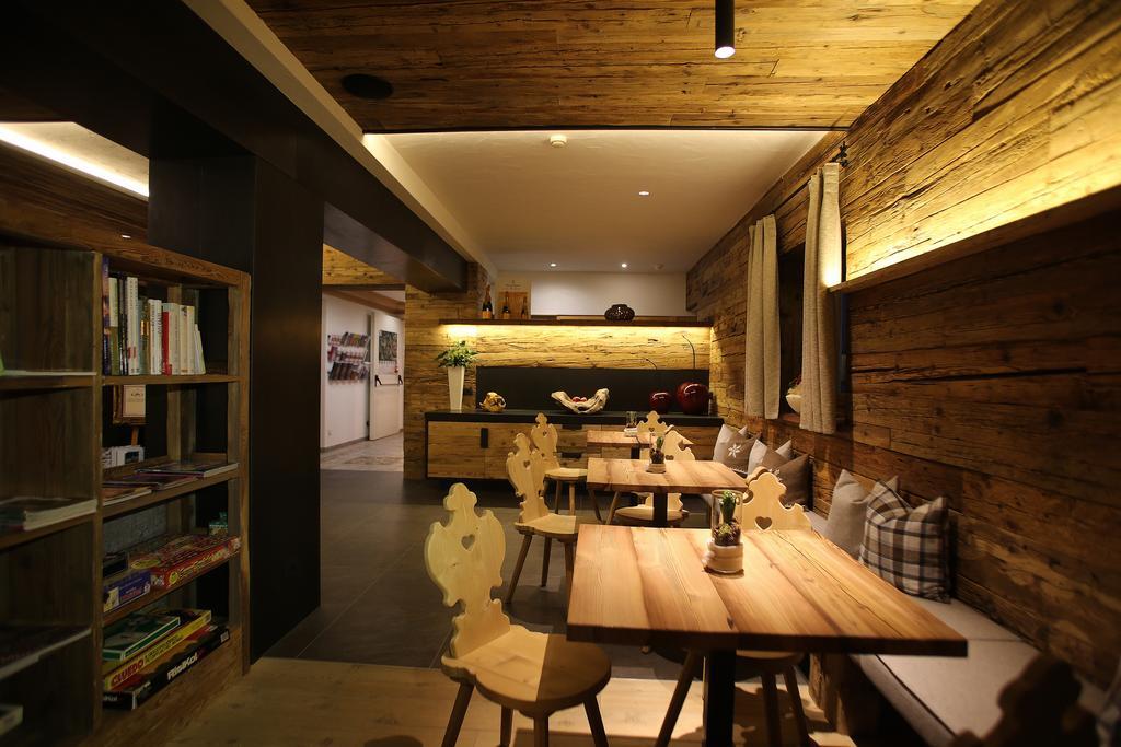 Hotel Marmolada 코르바라 인 바디아 외부 사진