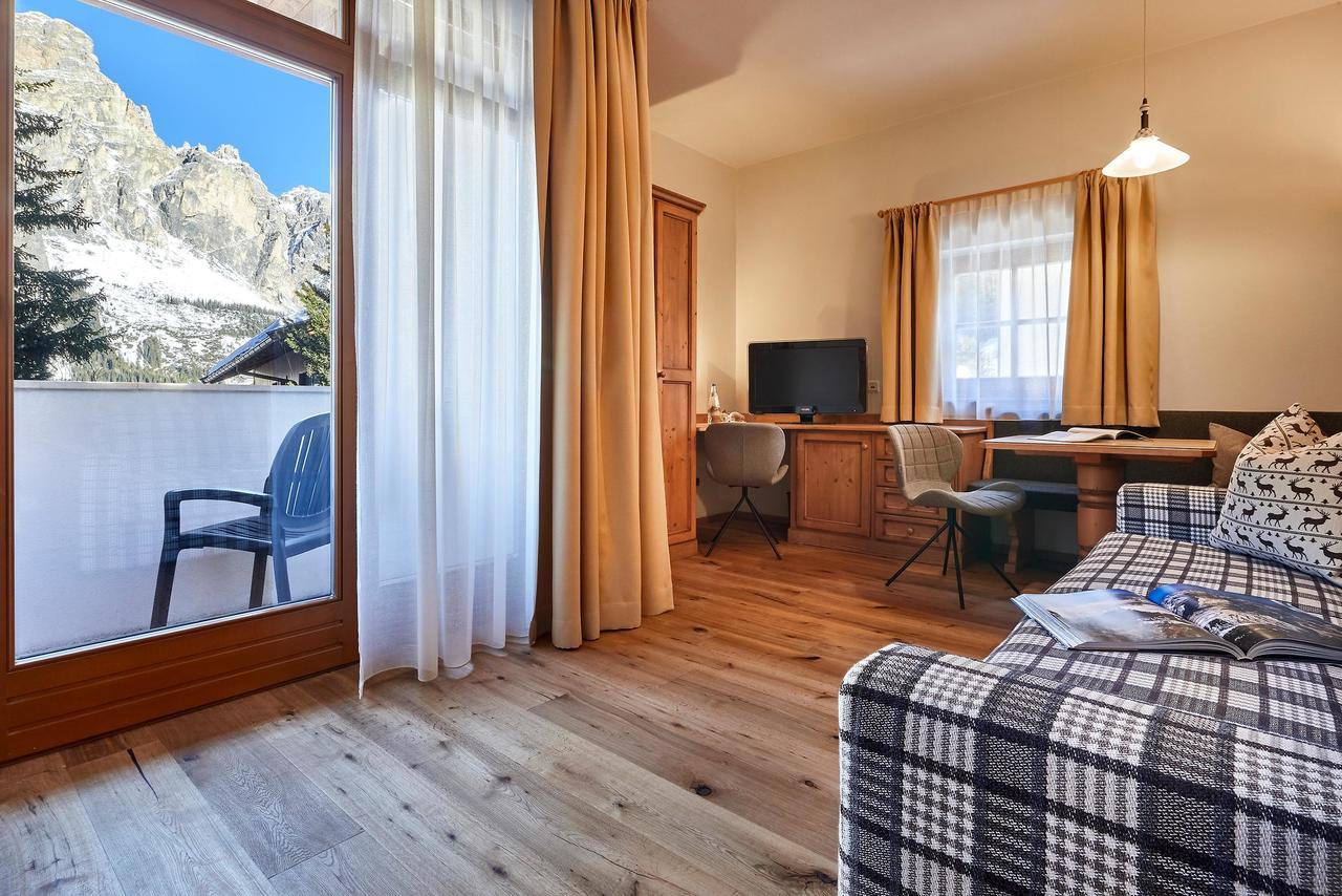 Hotel Marmolada 코르바라 인 바디아 외부 사진