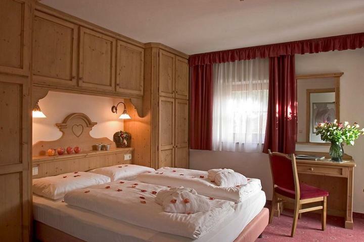 Hotel Marmolada 코르바라 인 바디아 외부 사진